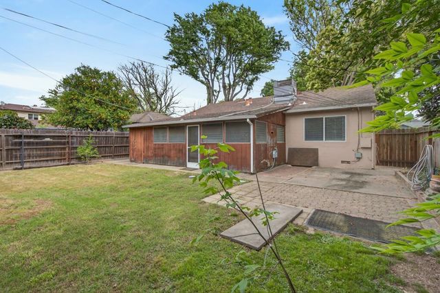 1342 62nd St, Sacramento, CA 95819