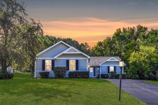 4504 Vista Drive, Island Lake, IL 60042