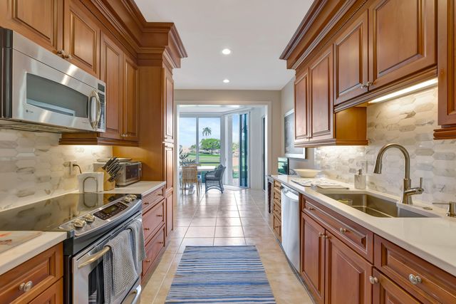 1201 Captains Way, Jupiter, FL 33477
