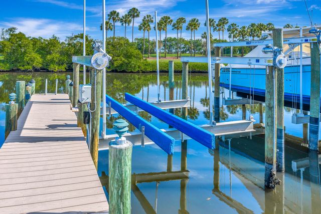 1201 Captains Way, Jupiter, FL 33477