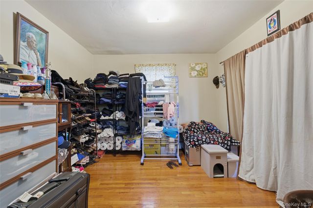124 Quebec Road, Island Park, NY 11558