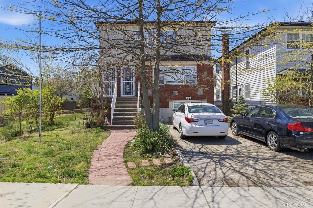 124 Quebec Road, Island Park, NY 11558