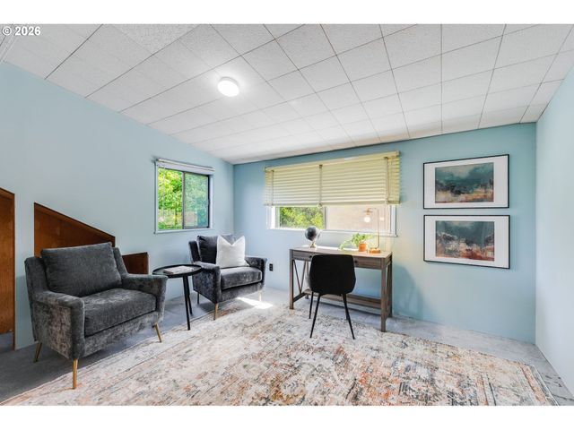 8936 Sw 8TH Ave, Portland, OR 97219