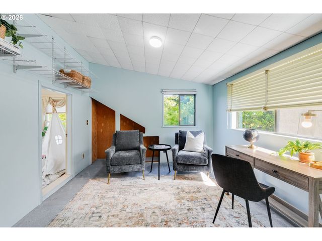 8936 Sw 8TH Ave, Portland, OR 97219