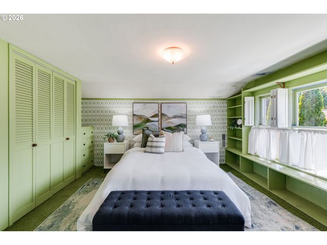 8936 Sw 8TH Ave, Portland, OR 97219