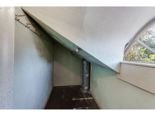 8936 Sw 8TH Ave, Portland, OR 97219