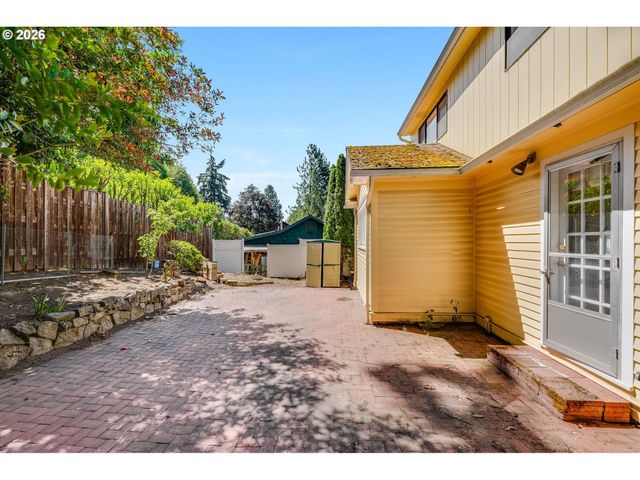 8936 Sw 8TH Ave, Portland, OR 97219