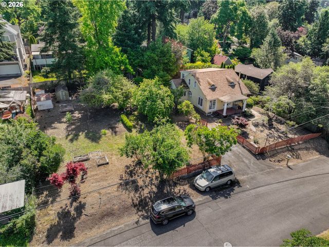 8936 Sw 8TH Ave, Portland, OR 97219
