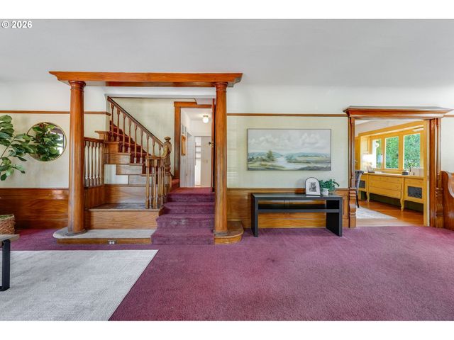 8936 Sw 8TH Ave, Portland, OR 97219