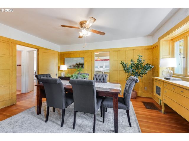 8936 Sw 8TH Ave, Portland, OR 97219