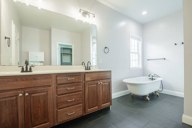 8327 Grinder Creek Place, Chattanooga, TN 37421