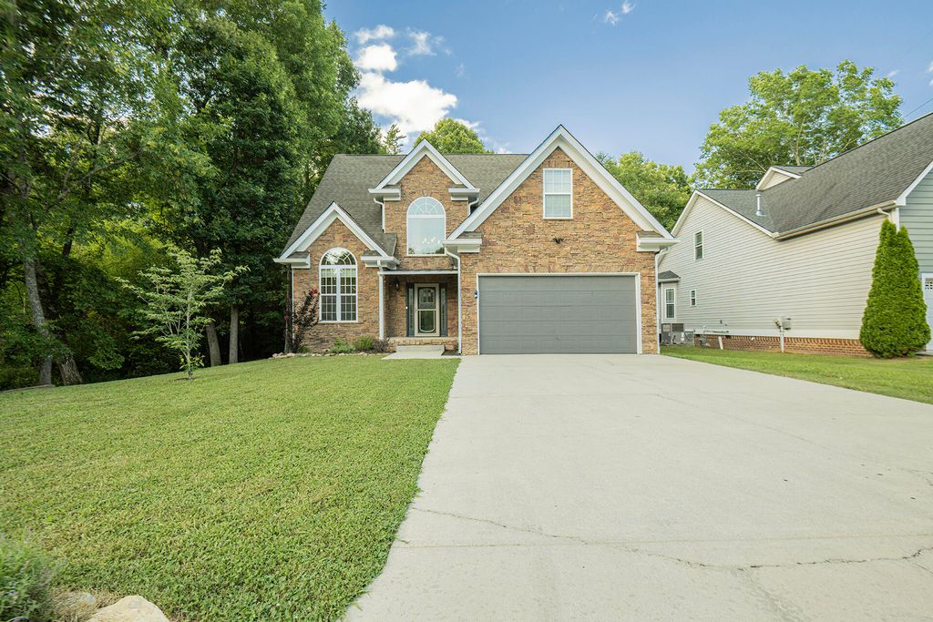 8327 Grinder Creek Place, Chattanooga, TN 37421