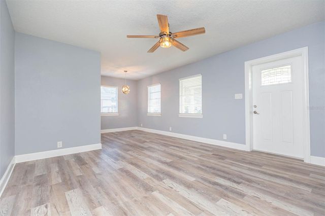 3911 W TYSON AVENUE, Tampa, FL 33611