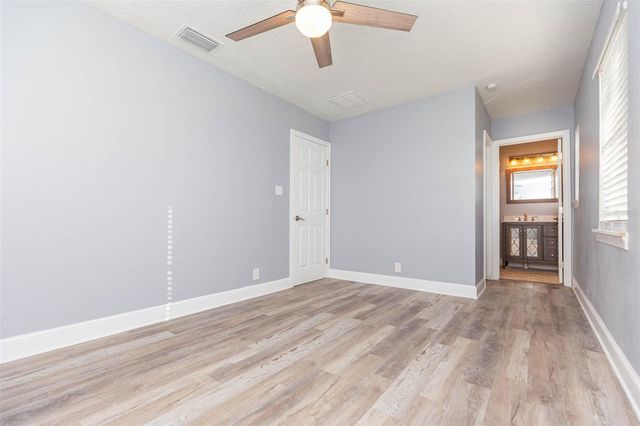 3911 W TYSON AVENUE, Tampa, FL 33611