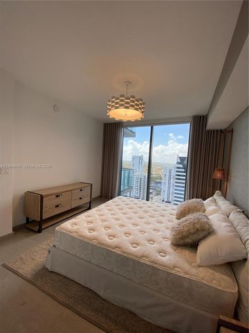 88 SW 7th St 1904, Miami, FL 33130