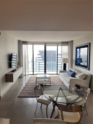 88 SW 7th St 1904, Miami, FL 33130