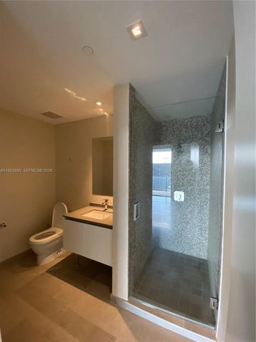 88 SW 7th St 1904, Miami, FL 33130