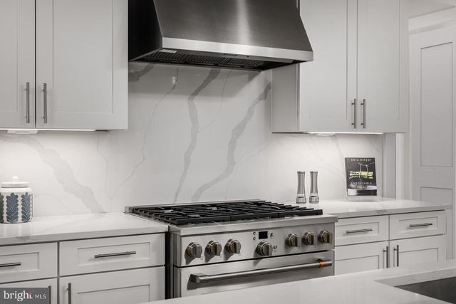 2800 BRAZIER LN, Exton, PA 19341