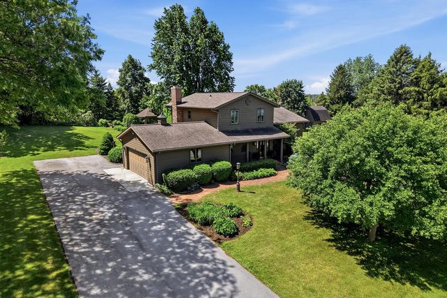 W1325 Hemauer DRIVE, New Holstein, WI 53061