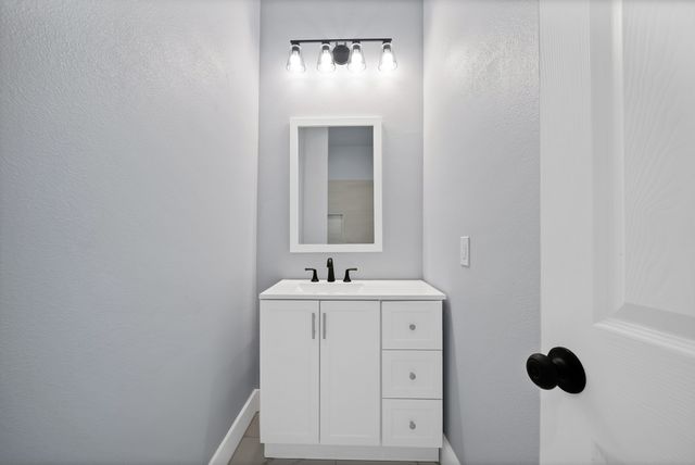 5905 Collins Court, Granbury, TX 76048