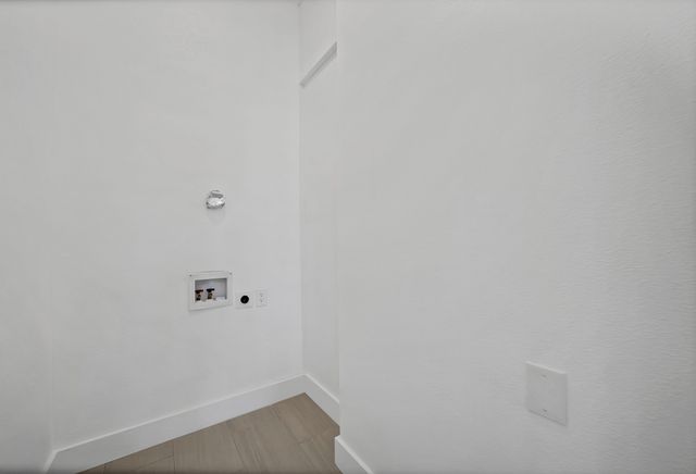 5905 Collins Court, Granbury, TX 76048