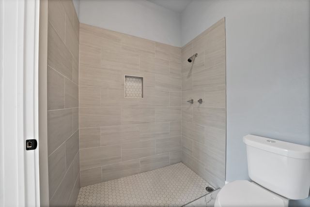 5905 Collins Court, Granbury, TX 76048