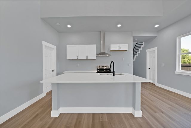 5905 Collins Court, Granbury, TX 76048