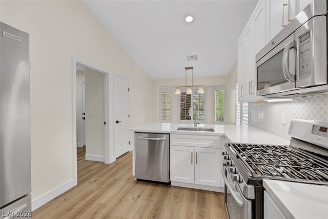 1705 Eagle Peak Way, Las Vegas, NV 89134