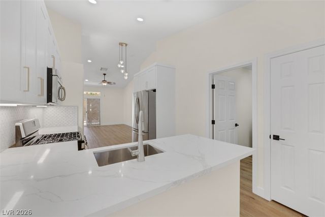 1705 Eagle Peak Way, Las Vegas, NV 89134
