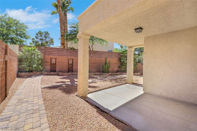 1705 Eagle Peak Way, Las Vegas, NV 89134
