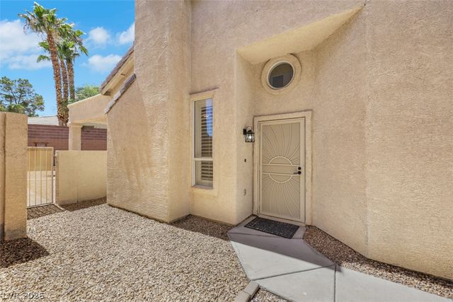1705 Eagle Peak Way, Las Vegas, NV 89134