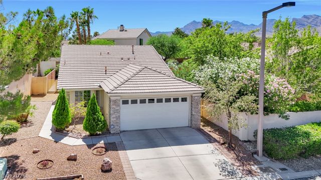 1705 Eagle Peak Way, Las Vegas, NV 89134