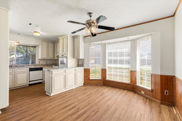 1905 Alamo Drive, Arlington, TX 76012