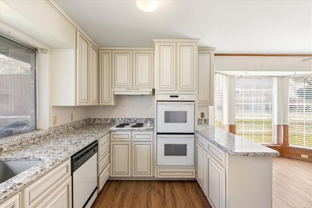 1905 Alamo Drive, Arlington, TX 76012