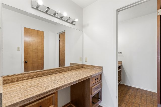 1905 Alamo Drive, Arlington, TX 76012