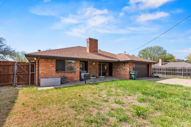 1905 Alamo Drive, Arlington, TX 76012