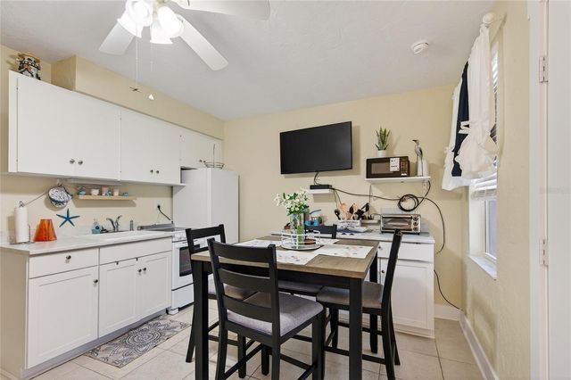 908 VILLAS DRIVE 29, Venice, FL 34285