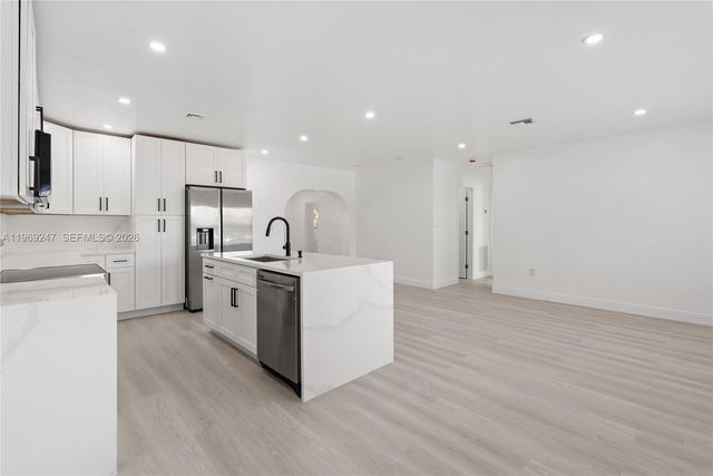 3341 NW 7th St, Lauderhill, FL 33311