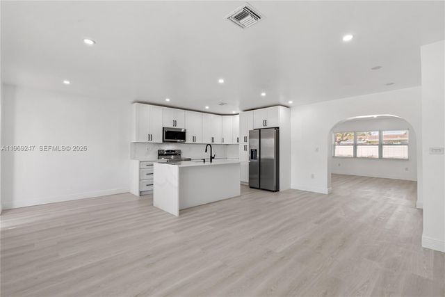 3341 NW 7th St, Lauderhill, FL 33311