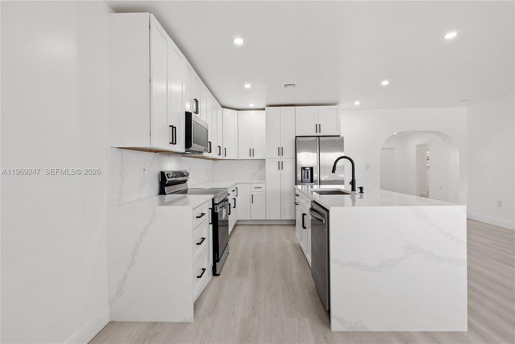 3341 NW 7th St, Lauderhill, FL 33311