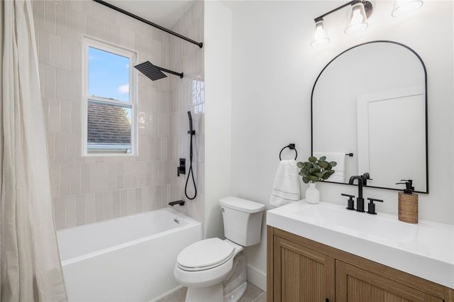 7 Sheffield Avenue, Newport, RI 02840