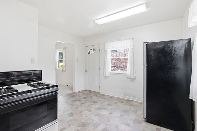 908 Upston St, Port Vue, PA 15133