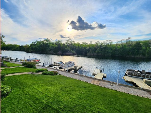 226 Harbor Landing, Braidwood, IL 60408