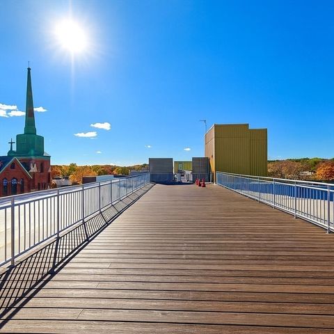 45 East Central 313, Natick, MA 01760