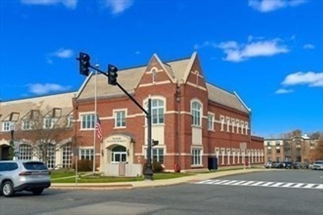 45 East Central 313, Natick, MA 01760