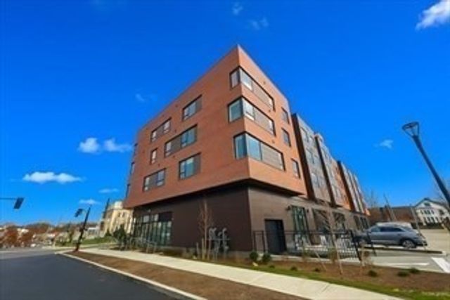 45 East Central 313, Natick, MA 01760