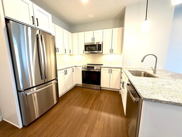 45 East Central 313, Natick, MA 01760