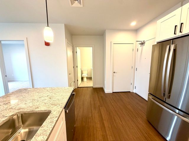 45 East Central 313, Natick, MA 01760