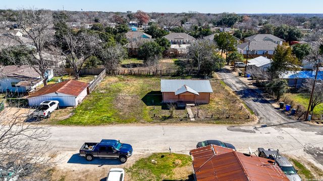 510 Volunteer, Seguin, TX 78155