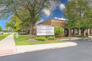 4260 Westbrook Drive 123, Aurora, IL 60504